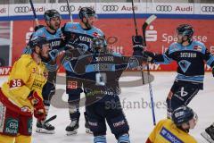 DEL; Playoffs; ERC Ingolstadt - DEG Düsseldorf; Tor Jubel Treffer Wayne Simpson (21 - ERC) Torwart Henrik Haukeland (Nr.40 - DEG) Daniel Pietta (86 - ERC) Frederik Storm (9 - ERC) Tye Ronning (26 ERC)