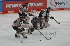 Penny DEL - Eishockey - Saison 2021/22 - ERC Ingolstadt - Kölner Haie - Wojciech Stachowiak (#19 ERCI) - Lucas Dumont (#13 Köln) - Maurice Edwards (#23 Köln) - Zach Sill (#24 Köln) -  Foto: Stefan Bösl