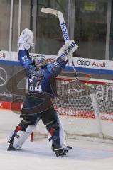 DEL - Eishockey - Saison 2020/21 - ERC Ingolstadt - EHC Red Bull München - Jubel - Michael Garteig Torwart (#34 ERCI) jubelt nach dem Penaltyschießen - Foto: Jürgen Meyer