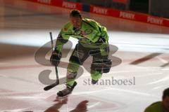 DEL - Eishockey - Saison 2020/21 - ERC Ingolstadt - Nürnberg Ice Tigers  - Colton Jobke (#7 ERCI) beim Einlaufen - Foto: Jürgen Meyer