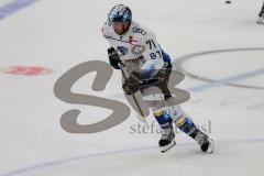 DEL - Vorbereitungsspiel - Saison 2021/22 - ERC Ingolstadt - Rytiri Kladno - Justin Feser (#71 ERCI) - beim warm machen - Foto: Jürgen Meyer