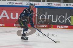 Penny DEL - Eishockey - Saison 2021/22 - ERC Ingolstadt - Grizzlys Wolfsburg - Mathew Bodie (#22 ERCI) -  Foto: Jürgen Meyer