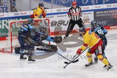 DEL; Playoffs; ERC Ingolstadt - DEG Düsseldorf; Torwart Kevin Reich (35 - ERC) Colton Jobke (7 - ERC) Daniel Pietta (86 - ERC) Mikko Kousa (Nr.8 - DEG)