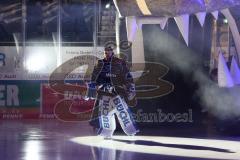 Penny DEL - Eishockey - Saison 2021/22 - ERC Ingolstadt - Krefeld Pinguine - Kevin Reich Torwart (#35 ERCI) - beim einlaufen -  Foto: Jürgen Meyer