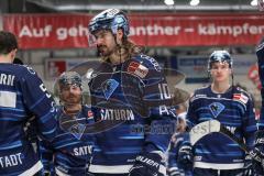 DEL - ERC Ingolstadt - Kölner Haie - die Kölner Haie gewinnen in der Verlängerung, Ingolstadt scheidet aus. Niederlage, hängende Köpfe, Die Panther fahren vom Eis, Mirko Höfflin (10 - ERC)
