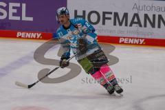 Penny DEL - Eishockey - Saison 2021/22 - ERC Ingolstadt - Nürnberg Ice Tigers - Wayne Simpson (#21 ERCI)  -beim warm machen  - Foto: Jürgen Meyer