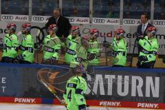 DEL - Eishockey - Saison 2020/21 - ERC Ingolstadt - Nürnberg Ice Tigers - Der 7:0 Treffer durch Daniel Pietta (#86 ERCI) - jubel - Abklatschen an der Bande - Foto: Jürgen Meyer