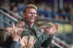 DEL; Playoffs; ERC Ingolstadt - EHC Redbull München; Ehrengast Ex-Spieler Meister Christoph Gawlik