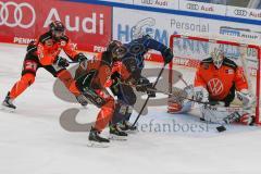 Penny DEL - Eishockey - Saison 2021/22 - ERC Ingolstadt - Grizzlys Wolfsburg - Jerome Flaake (#90 ERCI) - Dustin Strahlmeier Torwart (#1 Wolfsburg) -Darren Archibald (#25 Wolfsburg) -  Foto: Jürgen Meyer