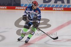 DEL - Eishockey - Saison 2020/21 - ERC Ingolstadt - Eisbären Berlin - Tim Wohlgemuth (#33 ERCI) beim warm machen  - Foto: Jürgen Meyer