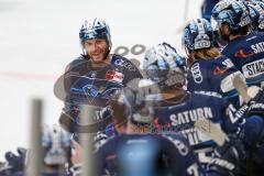 Penny DEL - Eishockey - Saison 2021/22 - ERC Ingolstadt - Augsburger Panther - Der 3:0 Führungstreffer durch Frederik Storm (#9 ERCI) - jubel -  Abklatschen an der Bande - Foto: Stefan Bösl