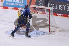 DEL - Eishockey - ERC Ingolstadt - Düsseldorfer EG - Tor Jubel Ausgleich 1:1 durch Samuel Soramies (28 ERC), Wojciech Stachowiak (19 ERC) Torwart Hendrik Hane (32 DG)