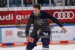 DEL; Playoffs; ERC Ingolstadt - DEG Düsseldorf; Sieg Jubel Freude Halbfinale erreicht, Fan Fankurve Banner Fahnen Spruchband Spieler bedanken sich bei den Fans, Tye Ronning (26 ERC)