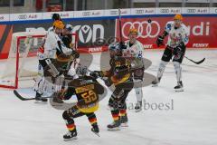 Penny DEL - Eishockey - Saison 2021/22 - ERC Ingolstadt - Fishtown Pinguin Bremerhaven - Enrico Henriquez-Morales (#52 ERCI) - Louis Brune (#50 ERCI) - David Warsofsky (#55 ERCI) -  Foto: Jürgen Meyer