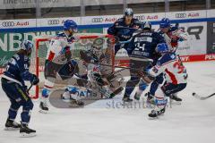 Penny DEL - Eishockey - Saison 2021/22 - ERC Ingolstadt - Adler Mannheim - Felix Brückmann Torwart (#90 Mannheim) - Brandon Defazio (#24 ERCI) - Jason Bast (#39 Mannheim) - Sinan Akdag (#7 Mannheim) -  Foto: Meyer Jürgen