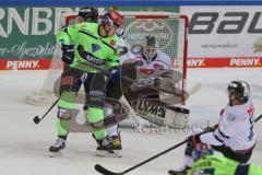 DEL - Eishockey - Saison 2020/21 - ERC Ingolstadt - Nürnberg Ice Tigers - Louis-Marc Aubry (#11 ERCI) - Ilya Sharipov Torwart (43 Nürnberg) - Foto: Jürgen Meyer