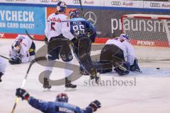 DEL - ERC Ingolstadt - EHC Red Bull München - Brandon DeFazio (24 ERC) erzielt das erlösende Tor zum 5:4, München scheidet aus. ERC Ingolstadt im Halbfinale, Tor Jubel