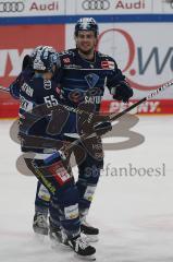 Penny DEL - Eishockey - Saison 2021/22 - ERC Ingolstadt - Augsburger Panther - Der 1:0 Führungstreffer durch Wayne Simpson (#21 ERCI) - jubel -  Foto: Stefan Bösl