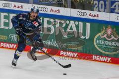 Penny DEL - Eishockey - Saison 2021/22 - ERC Ingolstadt - Grizzlys Wolfsburg - Fabio Wagner (#5 ERCI) -  Foto: Jürgen Meyer