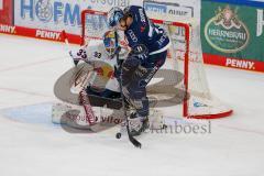 Penny DEL - Eishockey - Saison 2021/22 - ERC Ingolstadt - EHC Red Bull München - Danny aus den Birken Torwart (#33 München) - Louis-Marc Aubry (#11 ERCI) -  Foto: Jürgen Meyer