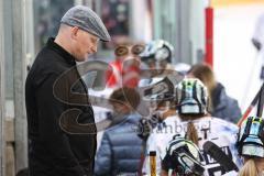 Im Bild: Christian Sohlmann (Trainer ERC Frauen)
