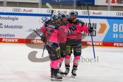 Penny DEL - Eishockey - Saison 2021/22 - ERC Ingolstadt - Nürnberg Ice Tigers - Der 4:0 Führungstreffer durch Frederik Storm (#9 ERCI) - jubel - Justin Feser (#71 ERCI) -  Colton Jobke (#7 ERCI) - Foto: Jürgen Meyer