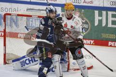 Im Bild: Colton Jobke (#7 ERCI) Markus Vikingstad (Bremerhaven) Kevin Reich Torwart (#35 ERCI)

