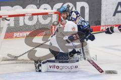 DEL; Playoffs; ERC Ingolstadt - EHC Redbull München; Torchance verpasst Abbandonato Peter (98 ERC) Torwart Wolf Simon (25 RBM)