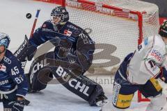 DEL - Eishockey - ERC Ingolstadt - Eisbären Berlin - Torwart Danny Taylor (70 - ERC) Jonas Müller (18 - Berlin) Ben Marshall (45 - ERC) Mirko Höfflin (10 - ERC)