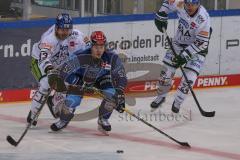 DEL - Eishockey - Saison 2020/21 - ERC Ingolstadt - Augsburger Panther - Petrus Palmu (#52 ERCI) - Steffen Tölzer (#13 Augsburg) - Foto: Jürgen Meyer