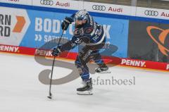 Penny DEL - Eishockey - Saison 2021/22 - ERC Ingolstadt - Krefeld Pinguine - Brandon Defazio (#24 ERCI)  Schalgschuss -  Foto: Jürgen Meyer