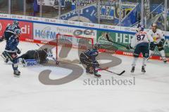 Penny DEL - Eishockey - Saison 2021/22 - ERC Ingolstadt - Red Bull München - Der 1:4 Führungstreffer durch Philip Gogulla (#87 München) - Austin Ortega (#8 München) - Kevin Reich Torwart (#35 ERCI)  -  jubel - Samuel Soramies (#28 ERCI) - Foto: Jürgen Mey