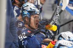 Penny DEL - Eishockey - Saison 2021/22 - ERC Ingolstadt - EHC Red Bull München -  Jerome Flaake (#90 ERCI) - trinkt aus der Flasche - Foto: Jürgen Meyer