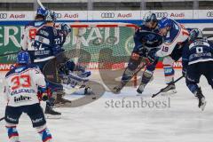 Penny DEL - Eishockey - Saison 2021/22 - ERC Ingolstadt - Adler Mannheim -  Kevin Reich Torwart (#35 ERCI) - Colton Jobke (#7 ERCI) - Mathew Bodie (#22 ERCI) -  Lean Bergmann (#19 Mannheim) - Foto: Meyer Jürgen