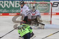 DEL - Eishockey - Saison 2020/21 - ERC Ingolstadt - Nürnberg Ice Tigers - Justin Feser (#71 ERCI) - Ilya Sharipov Torwart (43 Nürnberg) - Foto: Jürgen Meyer