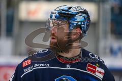 Penny DEL - Eishockey - Saison 2021/22 - ERC Ingolstadt - Krefeld Pinguine - Brandon Defazio (#24 ERCI) - nach dem Spiel -  Foto: Jürgen Meyer