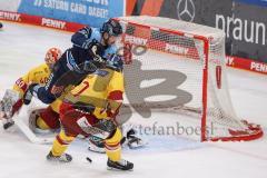 DEL; Playoffs; ERC Ingolstadt - DEG Düsseldorf; Torchance Justin Feser (71 - ERC) Torwart Henrik Haugland (40 DEG) Bernhard Ebner (67 DEG)