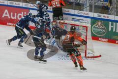 Penny DEL - Eishockey - Saison 2021/22 - ERC Ingolstadt - Grizzlys Wolfsburg -  Karri Rämö Torwart (#31 ERCI) - Gerrit Fauser (#23 Wolfsburg) - Ben Marshall (#45 ERCI) - Fabio Wagner (#5 ERCI) - Foto: Jürgen Meyer