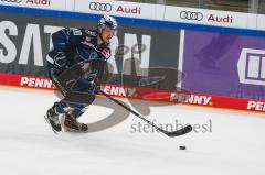 Penny DEL - Eishockey - Saison 2021/22 - ERC Ingolstadt - Schwenninger Wild Wings -  Emil Quaas (#20 ERCI) - Foto: Jürgen Meyer