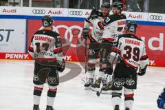 Penny DEL - Eishockey - Saison 2021/22 - ERC Ingolstadt - Kölner Haie - Der 1:3 Führungstreffer durch Marcel Barinka (#71 Köln) - Jon Matsumoto (#10 Köln) - Jan Luca Sennheim (#17 Köln) - Landon Ferraro (#39 Köln) -  - jubel  -  Foto: Stefan Bösl