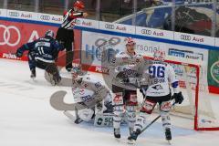 Penny DEL - Eishockey - Saison 2021/22 - ERC Ingolstadt - Schwenninger Wild Wings - Der 2:1 Siegtreffer durch Louis-Marc Aubry (#11 ERCI) - Joacim Eriksson Torwart (#60 Schwenningen) - jubel -  Foto: Jürgen Meyer