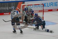 DEL - Vorbereitungsspiel - Saison 2021/22 - ERC Ingolstadt - Rytiri Kladno - Emil Quaas (#20 ERCI) - Bow Landon Torwart (#29 Rytiri Kladno) - Foto: Meyer Jürgen