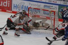 Penny DEL - Pre-Playoff - Spiel 2 - Eishockey - Saison 2021/22 - ERC Ingolstadt - Kölner Haie - Der 2:0 Führungsteffer durch Brandon Defazio (#24 ERCI) - Torwart Justin Pogge (Nr.49 - Kölner Haie) - jubel -  Foto: Jürgen Meyer