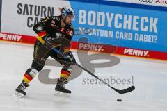Penny DEL - Eishockey - Saison 2021/22 - ERC Ingolstadt - Fishtown Pinguin Bremerhaven -  Colton Jobke (#7 ERCI) - Foto: Jürgen Meyer
