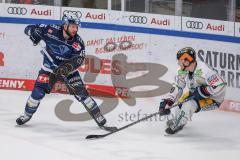 DEL - Eishockey - ERC Ingolstadt - Eisbären Berlin - Ben Marshall (45 - ERC) Mark Zengerle (9 - Berlin)