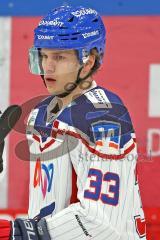 Penny DEL - Eishockey - Saison 2021/22 - ERC Ingolstadt - Adler Mannheim - Tim Wohlgemuth (#33 Mannheim) -  Foto: Meyer Jürgen