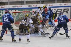 DEL - Eishockey - Saison 2020/21 - ERC Ingolstadt - Krefeld Pinguine - Nikita Quapp Torwart (#3 Krefeld) - Mirko Höfflin (#10 ERCI) - Frederik Storm (#9 ERCI) - #kf69# - Louis-Marc Aubry (#11 ERCI) - Foto: Jürgen Meyer