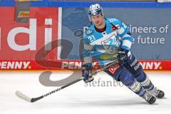 Penny DEL - Eishockey - Saison 2021/22 - ERC Ingolstadt - Adler Mannheim -  Wayne Simpson (#21 ERCI) - beim warm machen  - Foto: Jürgen Meyer