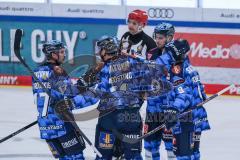 DEL; ERC Ingolstadt - Dresdner Eislöwen; Tor Jubel Treffer Agostino Kenny (11 ERC) mit Girduckis Abbott (17 ERC) Powell Myles (9 ERC) Preto Philipp (95 ERC)