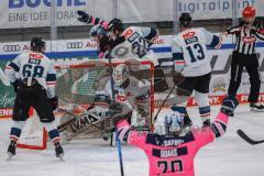 DEL - ERC Ingolstadt - Nürnberg Ice Tigers; Tor Jubel Treffer Samuel Soramies (28 - ERC) 1:0 Puck im Tor, Torwart Niklas Treutle (Nr.31 - Nürnberg Ice Tigers)Ryan Stoa (Nr.13 - Nürnberg Ice Tigers) Fabrizio Pilu (Nr.68 - Nürnberg Ice Tigers) Emil Quaas (2